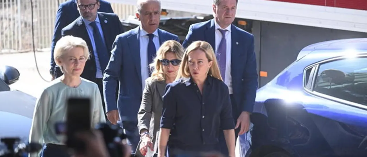 Migranti, ecco i dieci punti del Piano di von der Leyen: così l’Ue s’impegna a sostegno dell’Italia