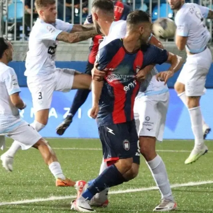 Il Crotone ne becca altri tre, trasferta pitagorica amara in Puglia: la Virtus Francavilla cala il tris