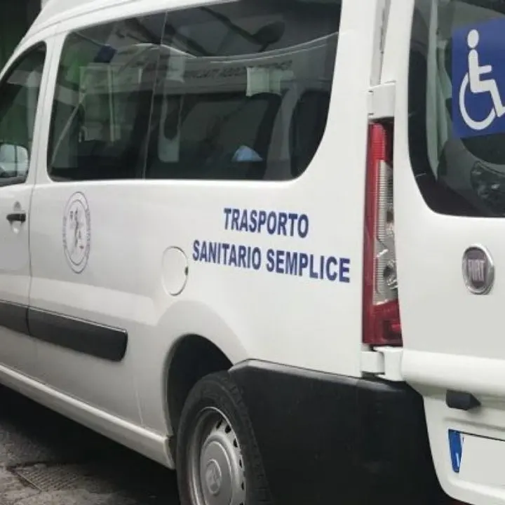 Cosenza, il Comune non attiva trasporto speciale a scuola per bimbo disabile. La mamma: «Resterà tagliato fuori»