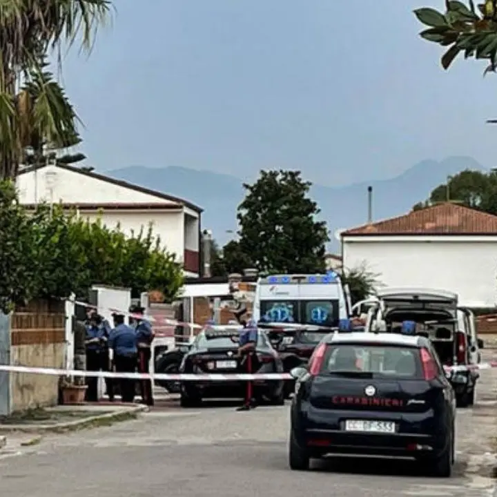 Femminicidio a Battipaglia, donna uccisa a coltellate dal marito durante una lite