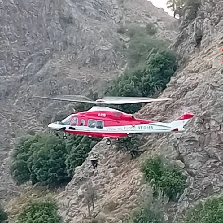 Parco dell’Aspromonte, 69enne accusa un malore durante un’escursione: soccorso dall’elicottero dei vigili del fuoco