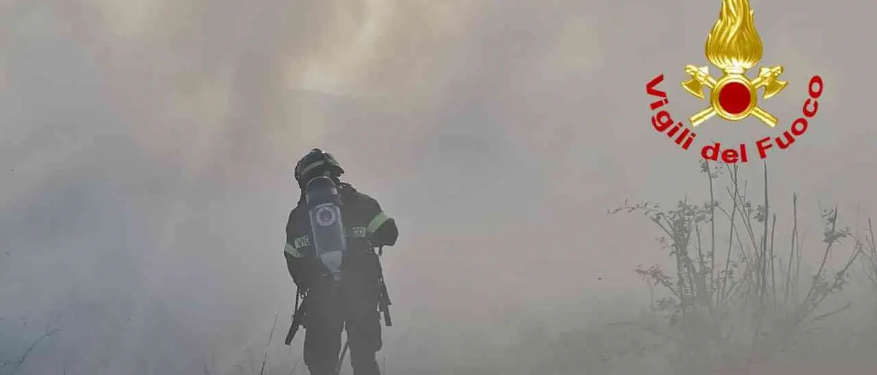 Arrivate in Calabria dal Lazio e dalla Campania squadre di supporto dei vigili del fuoco