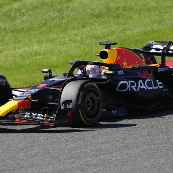 Max Verstappen trionfa in Giappone, la Red Bull vince il campionato costruttori con sei gare di anticipo