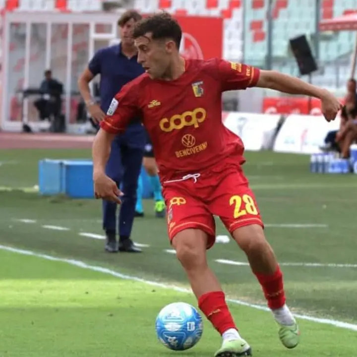 Bari-Catanzaro, una gara piena di emozioni in cui i giallorossi conquistano un buon punto: finale 2 a 2