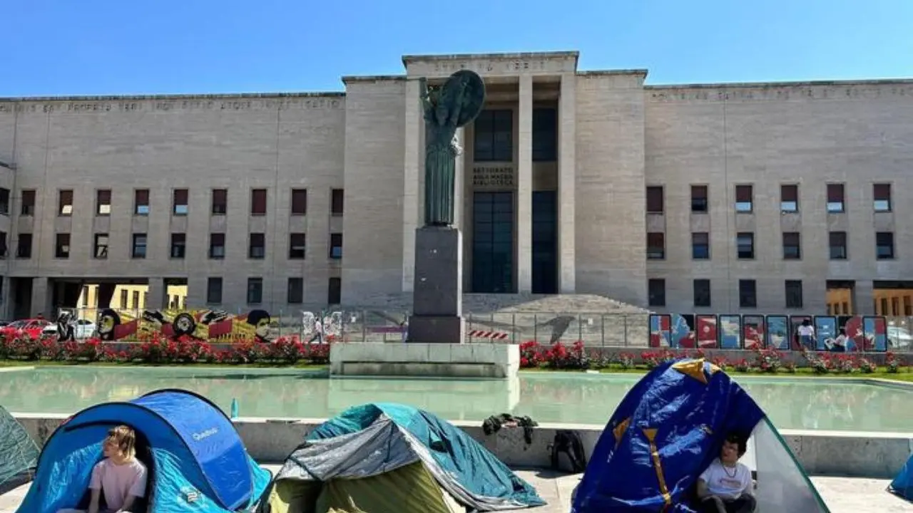 Caro affitti, tornano le tende davanti alle università: da domani mobilitazione in 25 città italiane