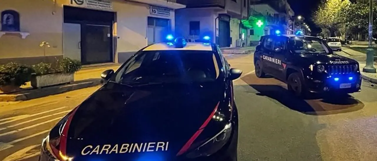 Hashish in auto e in casa, arrestati due ventenni nel Catanzarese