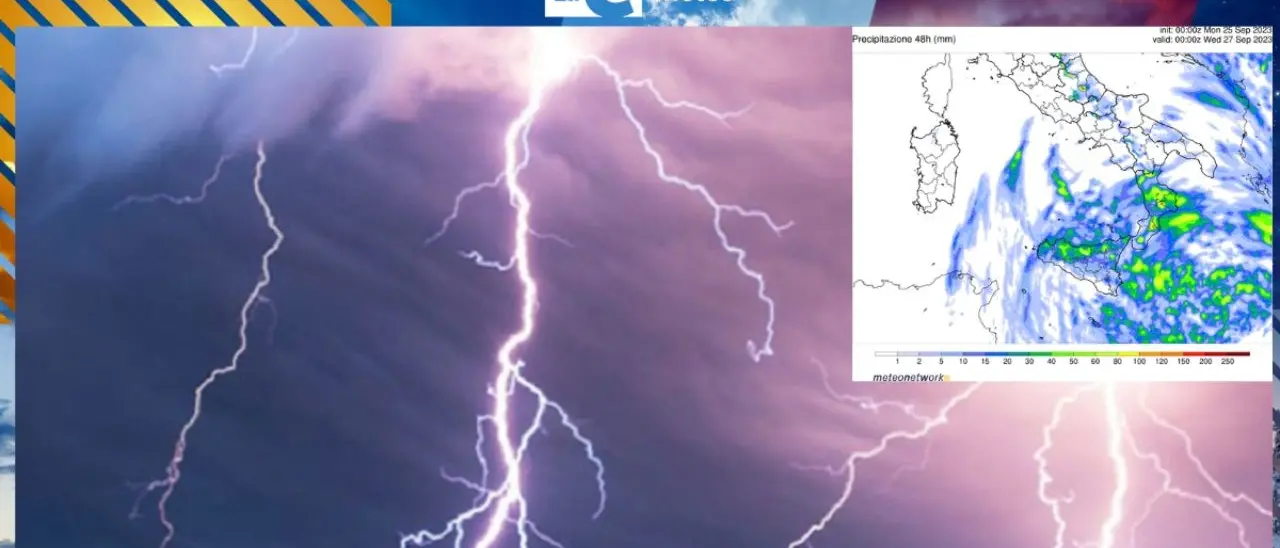 L’autunno è arrivato, anche in Calabria pioggia e temporali: domani allerta arancione sulla fascia jonica