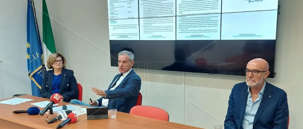 Il porto di Gioia Tauro potrebbe perdere 10 milioni del Pnrr, Agostinelli: «Occhiuto intervenga per evitare l’ennesimo fallimento»