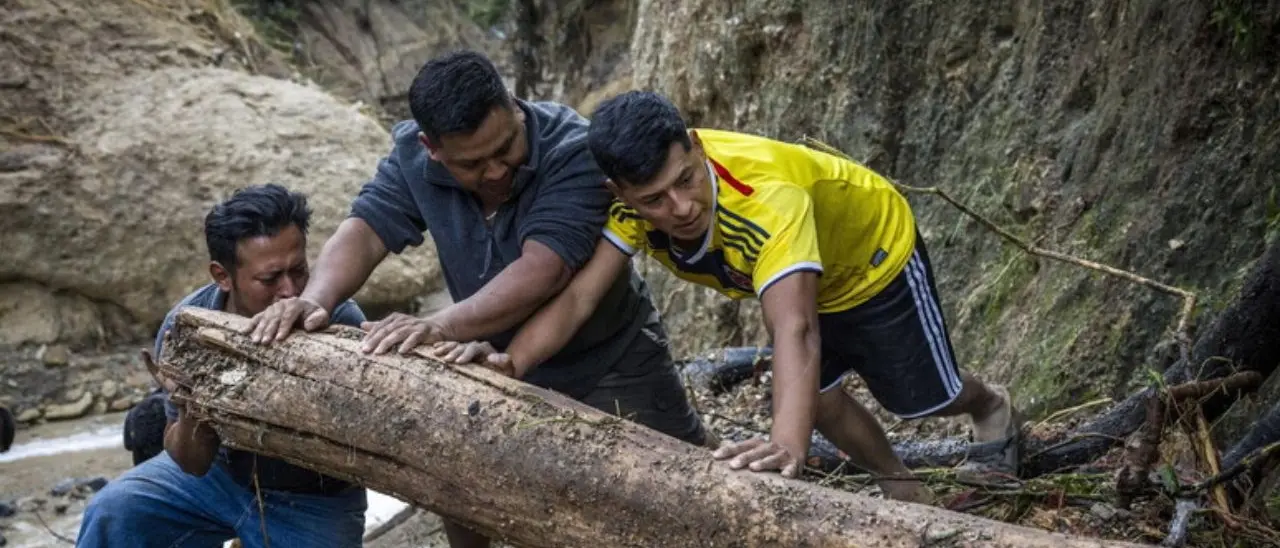 Piogge torrenziali in Guatemala, esonda il fiume Naranjo: 6 morti e 13 dispersi, tra cui 8 bambini