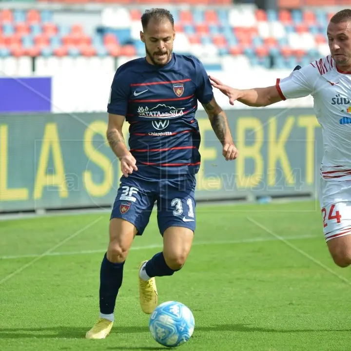 Verso Cosenza-Cremonese: le ultime notizie e le probabili formazioni. Fischio d’inizio alle 18:15