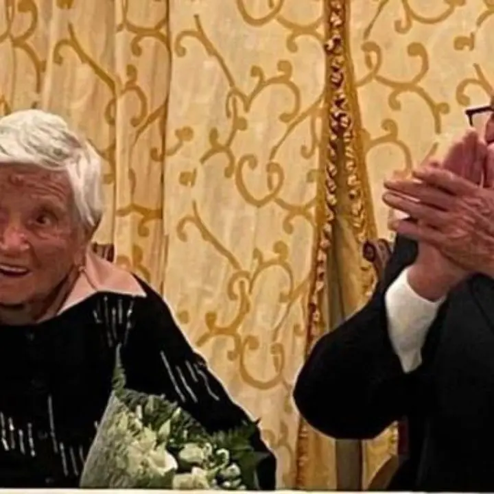 Domenico e Francesca, i Nonni di Calabria festeggiano 77 anni di matrimonio: «Simbolo di amore e tenacia»