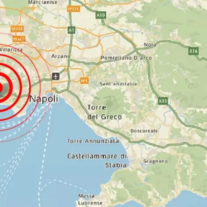 Terremoto in Campania, scossa di magnitudo 4.2 ai Campi Flegrei: sisma avvertito anche a Napoli