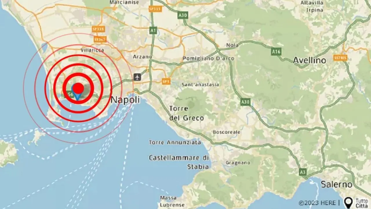 Terremoto in Campania, scossa di magnitudo 4.2 ai Campi Flegrei: sisma avvertito anche a Napoli