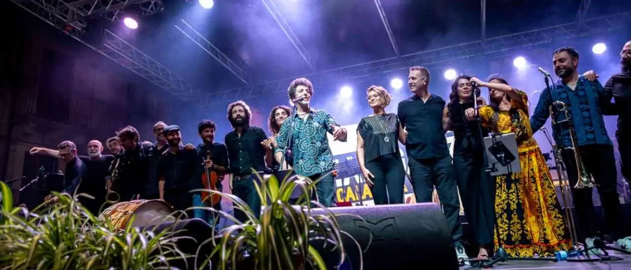 Max Gazzè all’Unical per la Notte dei ricercatori: al suo fianco la Calabria Orchestra