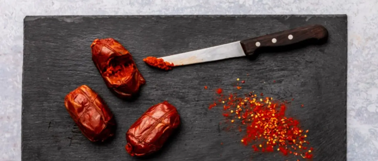 Ecco la ‘nduja... inglese con «carni di maiali dello Yorkshire». E di Calabria neanche l’ombra