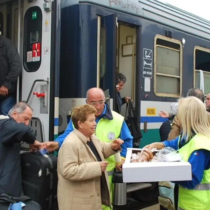 Pellegrini bloccati a Lourdes per lo sciopero dei treni in Francia, Unitalsi: «Nessun rispetto per gli ammalati»