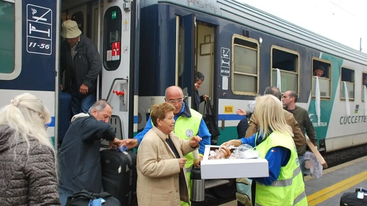 Pellegrini bloccati a Lourdes per lo sciopero dei treni in Francia, Unitalsi: «Nessun rispetto per gli ammalati»