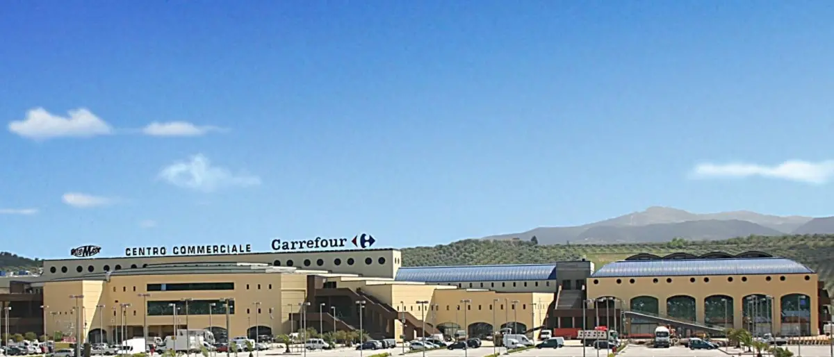 Lamezia, dissequestrato il patrimonio da 800 milioni di euro agli imprenditori Perri: c’è anche il centro commerciale Due mari