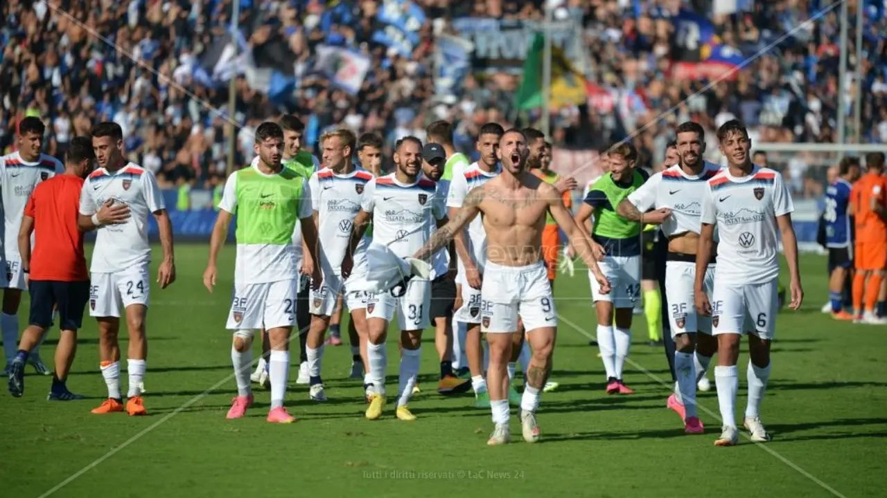 Cosenza, il recupero è d’oro: a Pisa finisce 1-2. Mazzocchi segna ancora al 98’