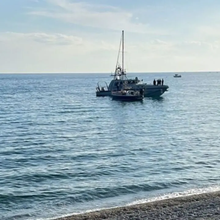 In 61 sbarcano sulla spiaggia di Bianco nel Reggino ma vengono individuati e bloccati dai carabinieri