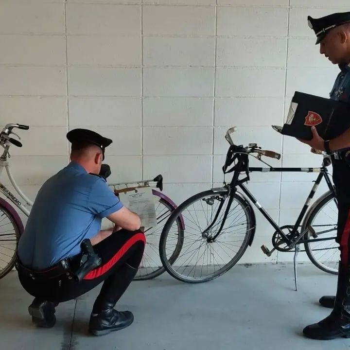 Soverato, due biciclette rubate da un condominio e ritrovate grazie alle telecamere di videosorveglianza