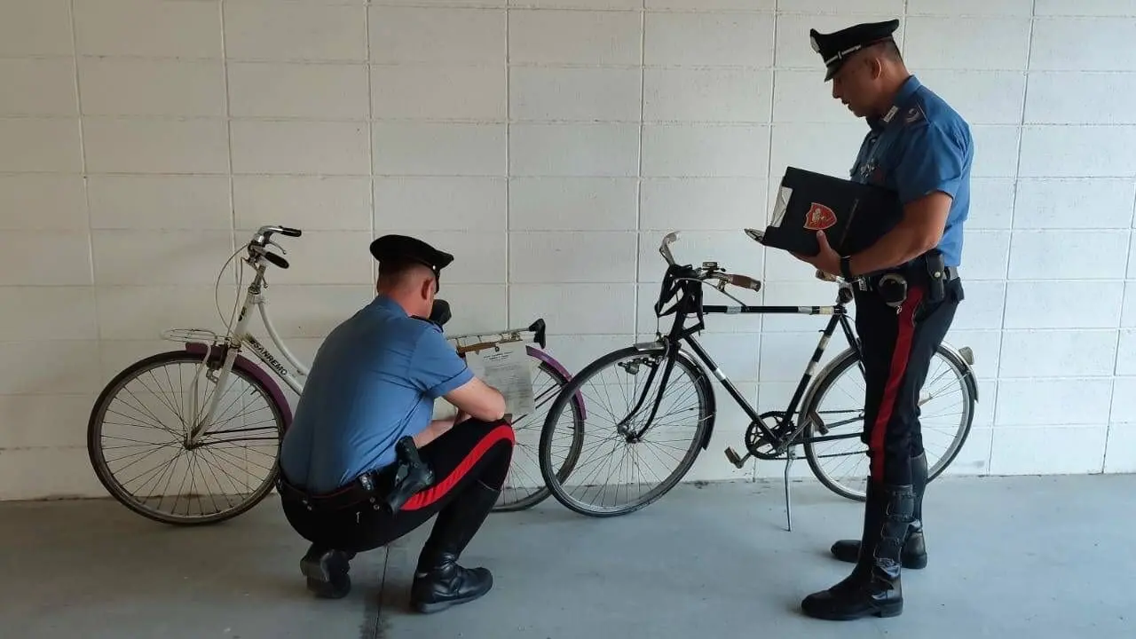 Soverato, due biciclette rubate da un condominio e ritrovate grazie alle telecamere di videosorveglianza