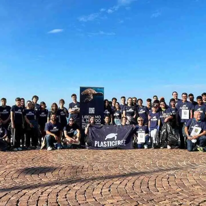 Weekend Plastic free, in Calabria raccolte più di 12 tonnellate di rifiuti abbandonati: impegnati 584 volontari