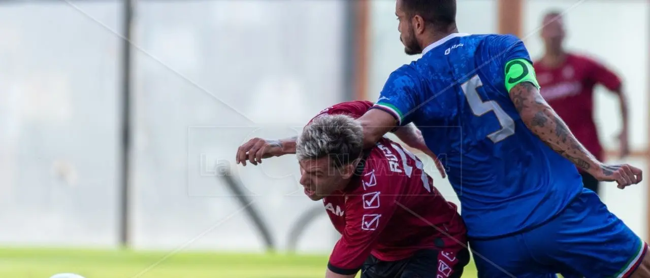 Rosseti ko, alla LFA Reggio Calabria serve un altro attaccante. Tifosi amareggiati, ma sarà un campionato duro