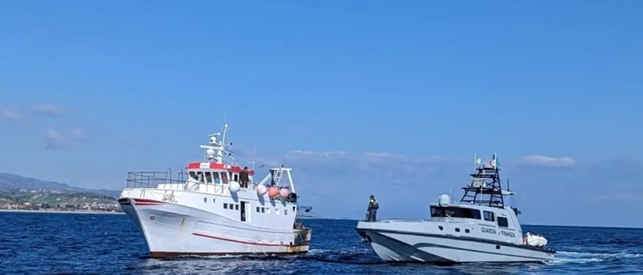 Controlli della Guardia di finanza in mare, in Calabria più di 600 interventi nel periodo estivo