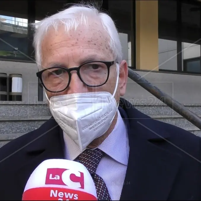 Indagato Vincenzo Ioppoli, l’avvocato avrebbe agevolato una candidata nell’esame per l’abilitazione forense