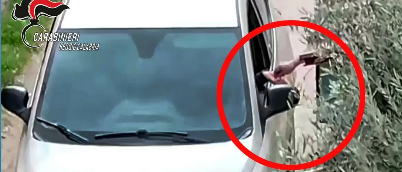 Gioiosa Jonica, sgominato uno spaccio drive-in dai carabinieri: arrestato 51enne