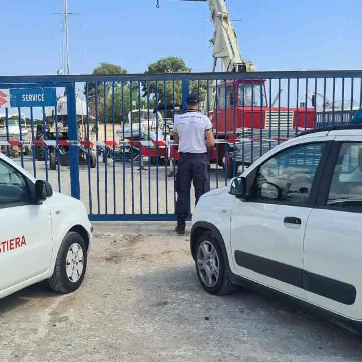 Catanzaro, operazione della Guardia Costiera: sequestrati quattro cantieri nautici