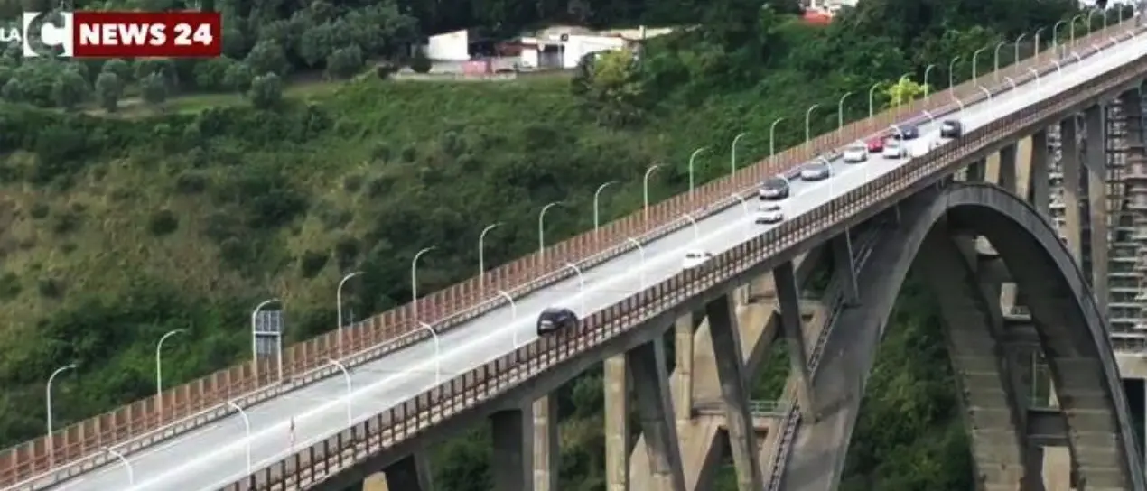 Malta scadente per i lavori sul ponte di Catanzaro, annullato il ripristino dei domiciliari per il maresciallo Marinaro
