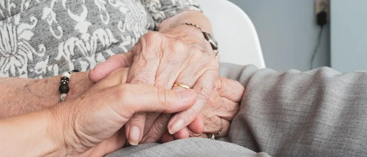 I geriatri lanciano l’allarme: «In Calabria popolazione sempre più anziana ma servizi insufficienti»