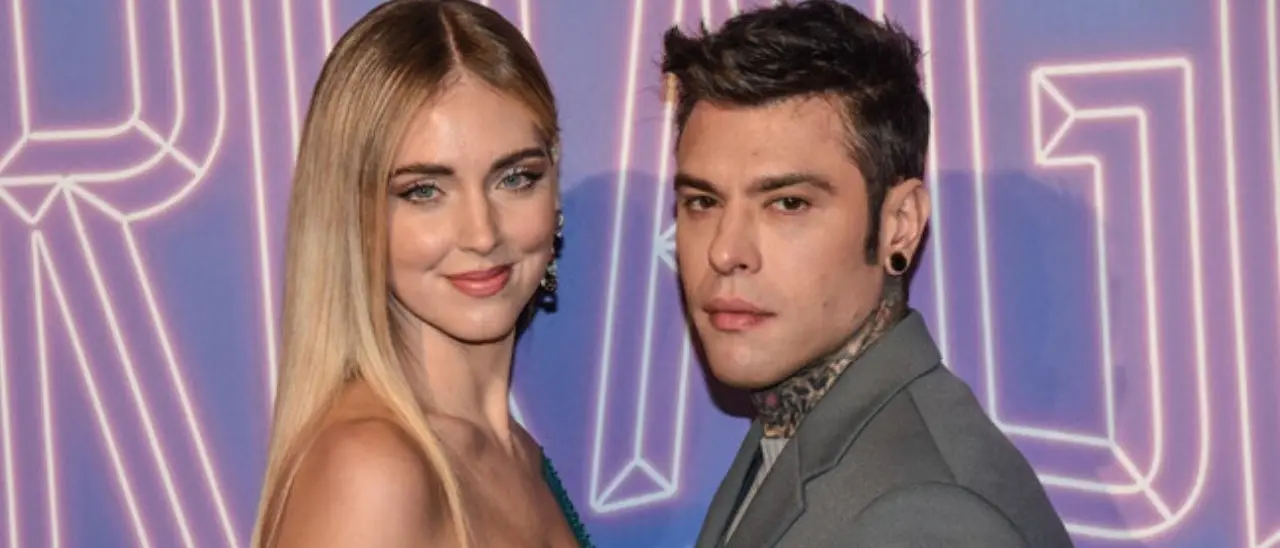 Migliorano le condizioni di Fedez: Chiara Ferragni rassicura e ringrazia i fan ma a X Factor sono in allarme