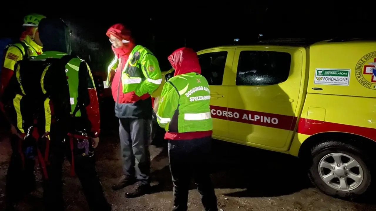 Anziano scompare nel Cosentino: era uscito a cercare funghi