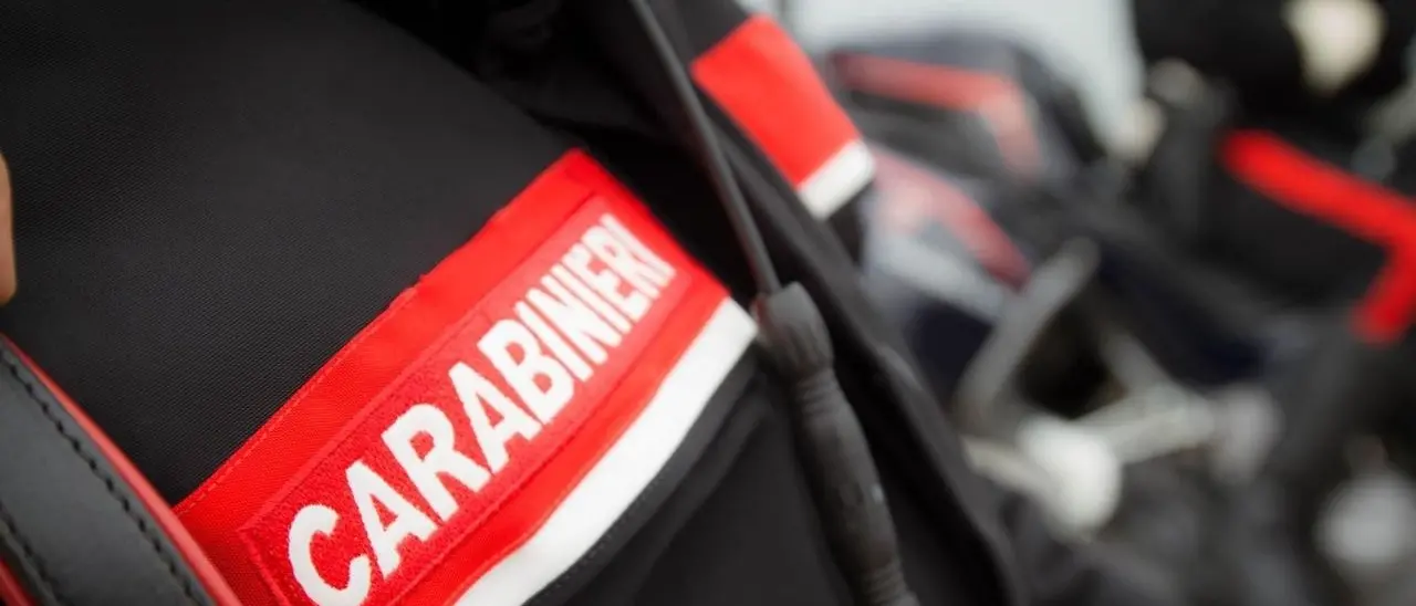 Corigliano Rossano, rissa a colpi di bottiglie di vetro in pieno centro storico: due feriti