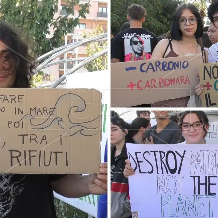 Friday for future, a Catanzaro 400 studenti in piazza per sensibilizzare sui cambiamenti climatici