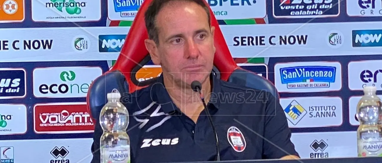 Zauli prima di Crotone-Picerno: «Dobbiamo essere positivi e tirarci fuori da questo momento difficile»