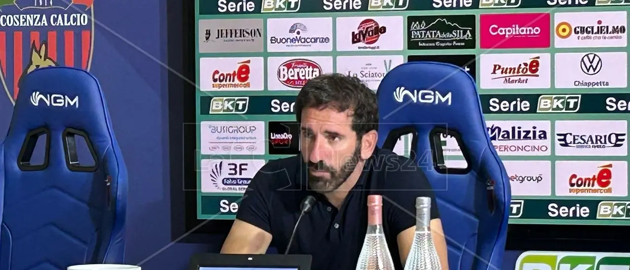 Cosenza, mister Caserta entusiasta dopo il tris al Lecco: «Abbiamo fatto benissimo, sono contento»