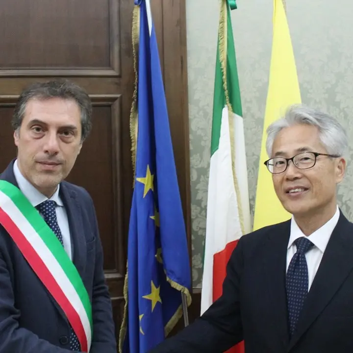 L’ambasciatore del Giappone Suzuki Satoshi per la prima volta in Calabria: la visita a Catanzaro