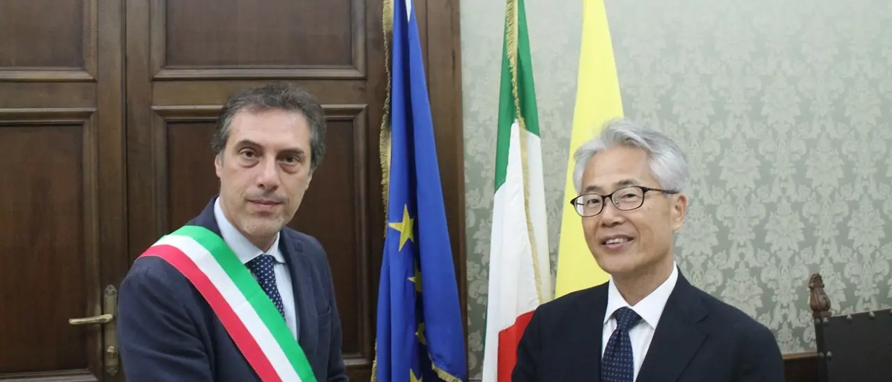 L’ambasciatore del Giappone Suzuki Satoshi per la prima volta in Calabria: la visita a Catanzaro