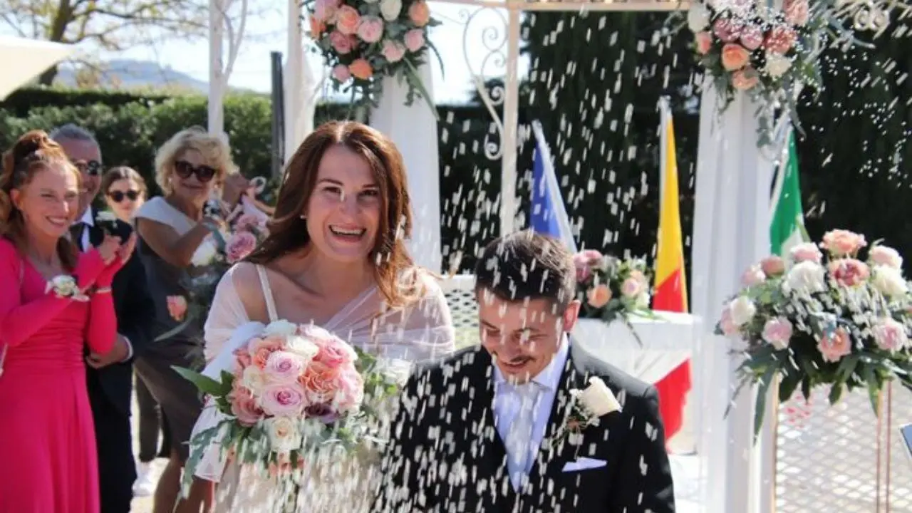 Lui era una donna, lei un uomo: Emanuele a Maura si sono sposati a Recanati