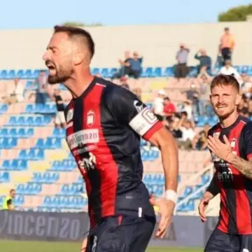 Serie C, il Picerno gioca e il Crotone vince: 2 a 1 per i pitagorici