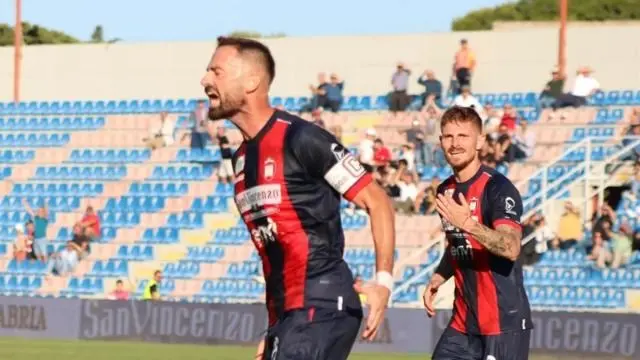 Serie C, il Picerno gioca e il Crotone vince: 2 a 1 per i pitagorici