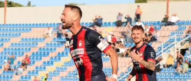 Serie C, il Picerno gioca e il Crotone vince: 2 a 1 per i pitagorici