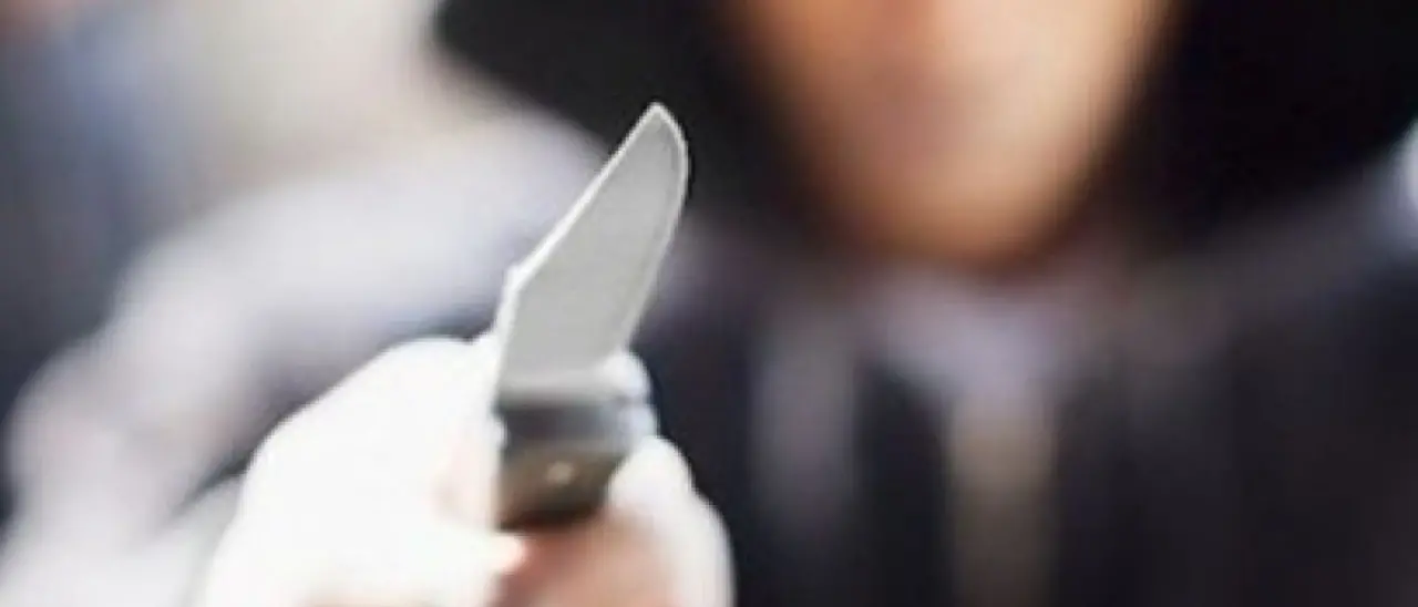 Minacciano bambini con un coltello per impadronirsi del campo di calcetto: tre minori denunciati a Rizziconi