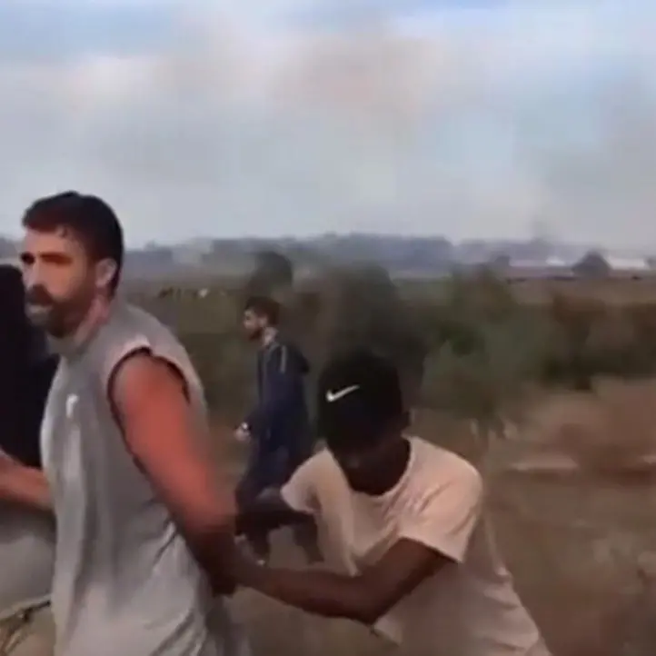 Strage al rave party in Israele, almeno 260 i ragazzi morti: «Ci davano la caccia uno per uno, c’erano cadaveri ovunque»