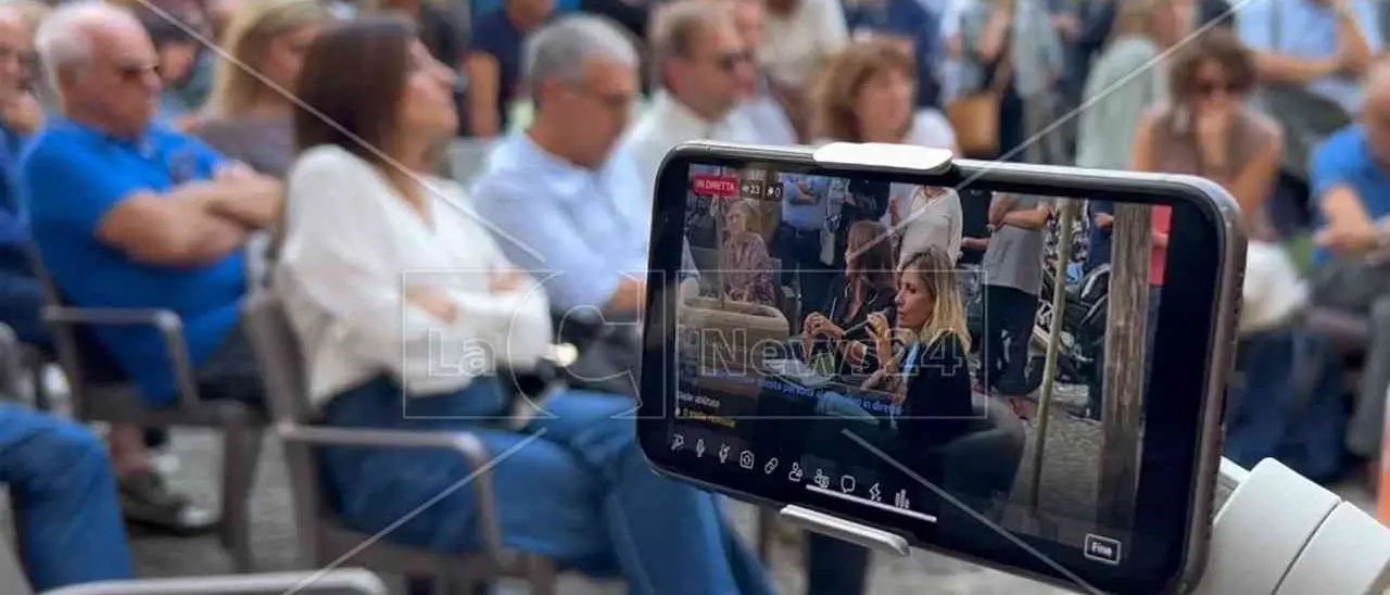 Cosenza, la cacciata della vicesindaca agita Palazzo dei Bruzi (e non solo). Funaro: «Evidenti le responsabilità del Pd»