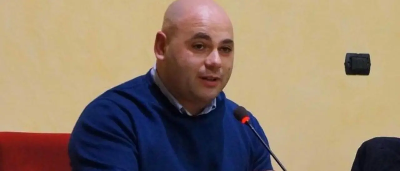Iniziativa del Pd Calabria contro il dimensionamento scolastico, il segretario di Crotone ai dirigenti: «Non partecipate»